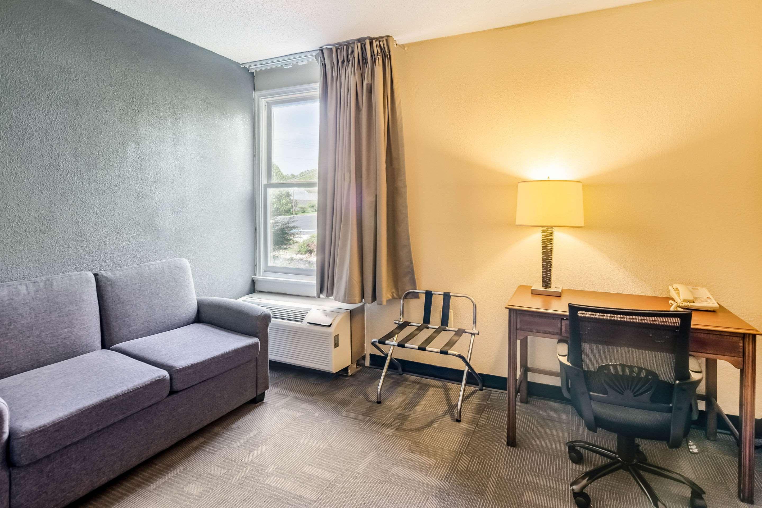 Econo Lodge Inn & Suites Radford-Blacksburg Area Ngoại thất bức ảnh