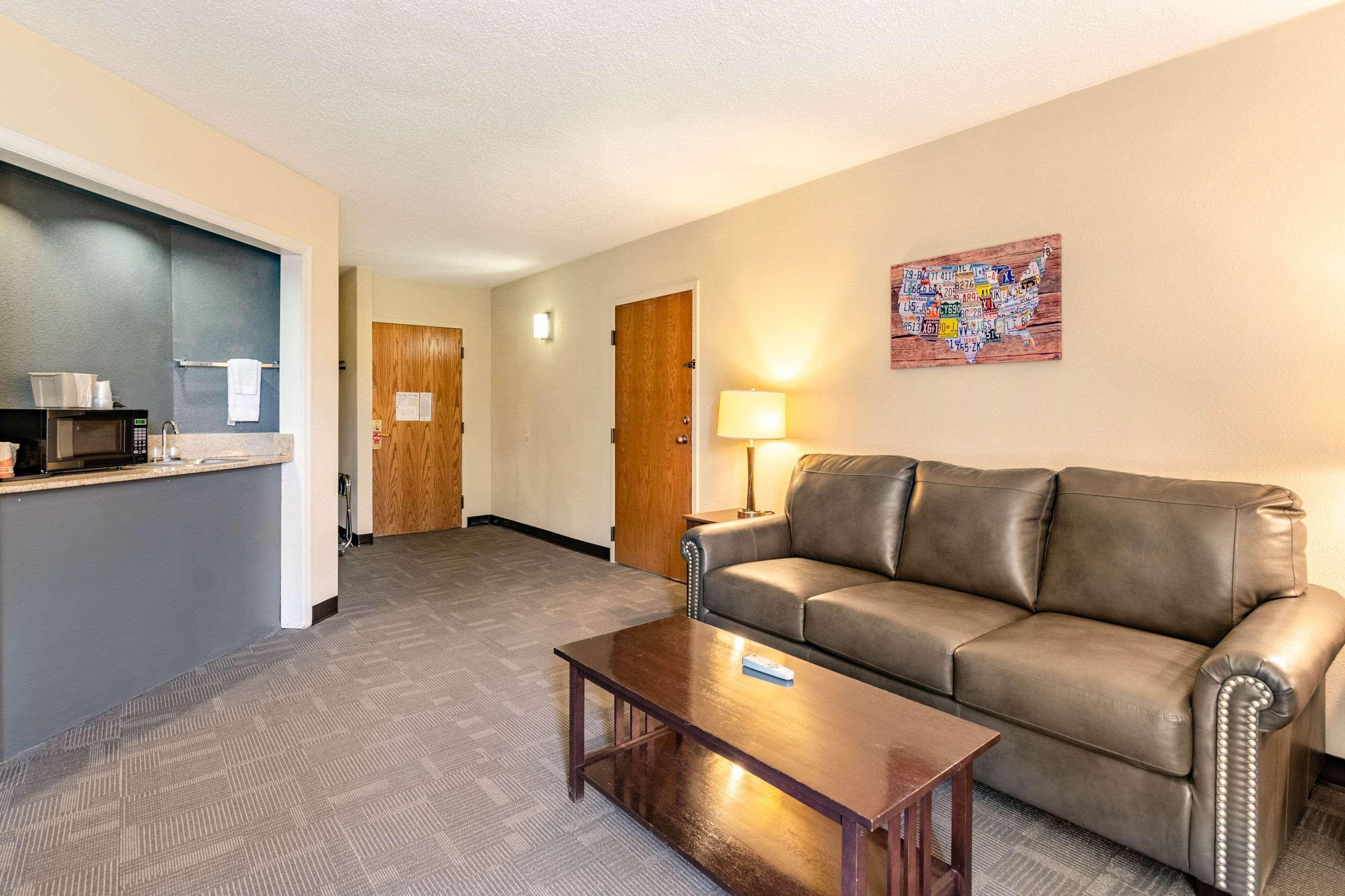 Econo Lodge Inn & Suites Radford-Blacksburg Area Ngoại thất bức ảnh