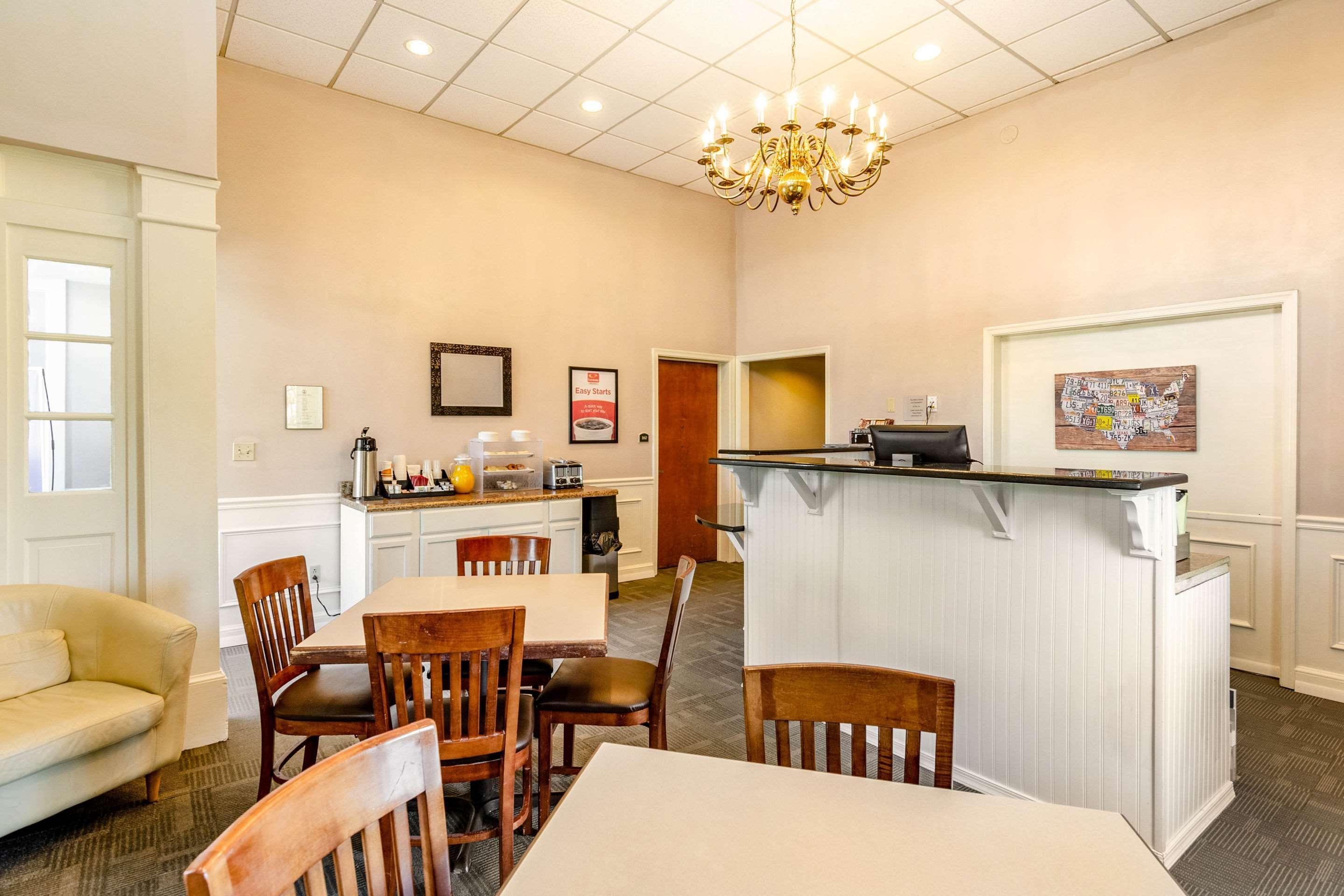 Econo Lodge Inn & Suites Radford-Blacksburg Area Ngoại thất bức ảnh