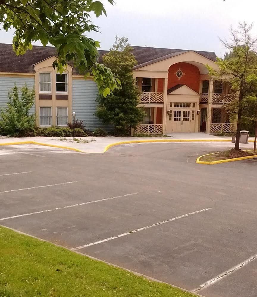 Econo Lodge Inn & Suites Radford-Blacksburg Area Ngoại thất bức ảnh